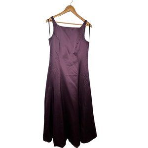 Michelangelo bridesmaid prom dress full length size 12 plum color sleeveless